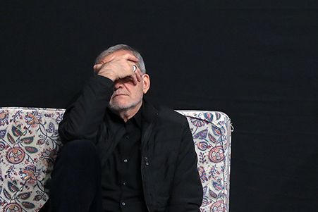 خوفًا من الاغتيال.. المسؤولون الإيرانيون يغيّرون منازلهم كل ليلة ويبتعدون عن الهواتف