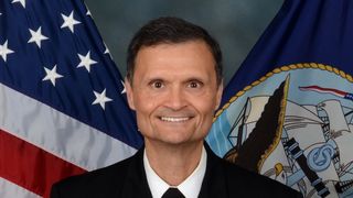 کیوان حکیمزاده، فرمانده ایرانی-آمریکایی گروه ضربت مستقر در منطقه سنتکام کیست؟