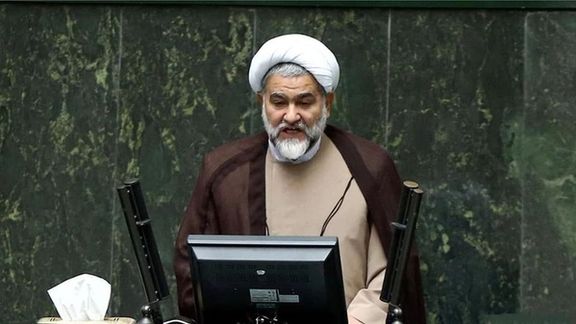عضو کمیسیون حقوقی و قضایی مجلس: اگر فردی مهریه همسرش را دارد و نمی دهد، باید زندانی شود