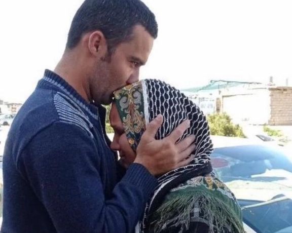 والدة مواطن كردي تطالب السلطات الإيرانية بتسليم جثة ابنها بعد إعدامه