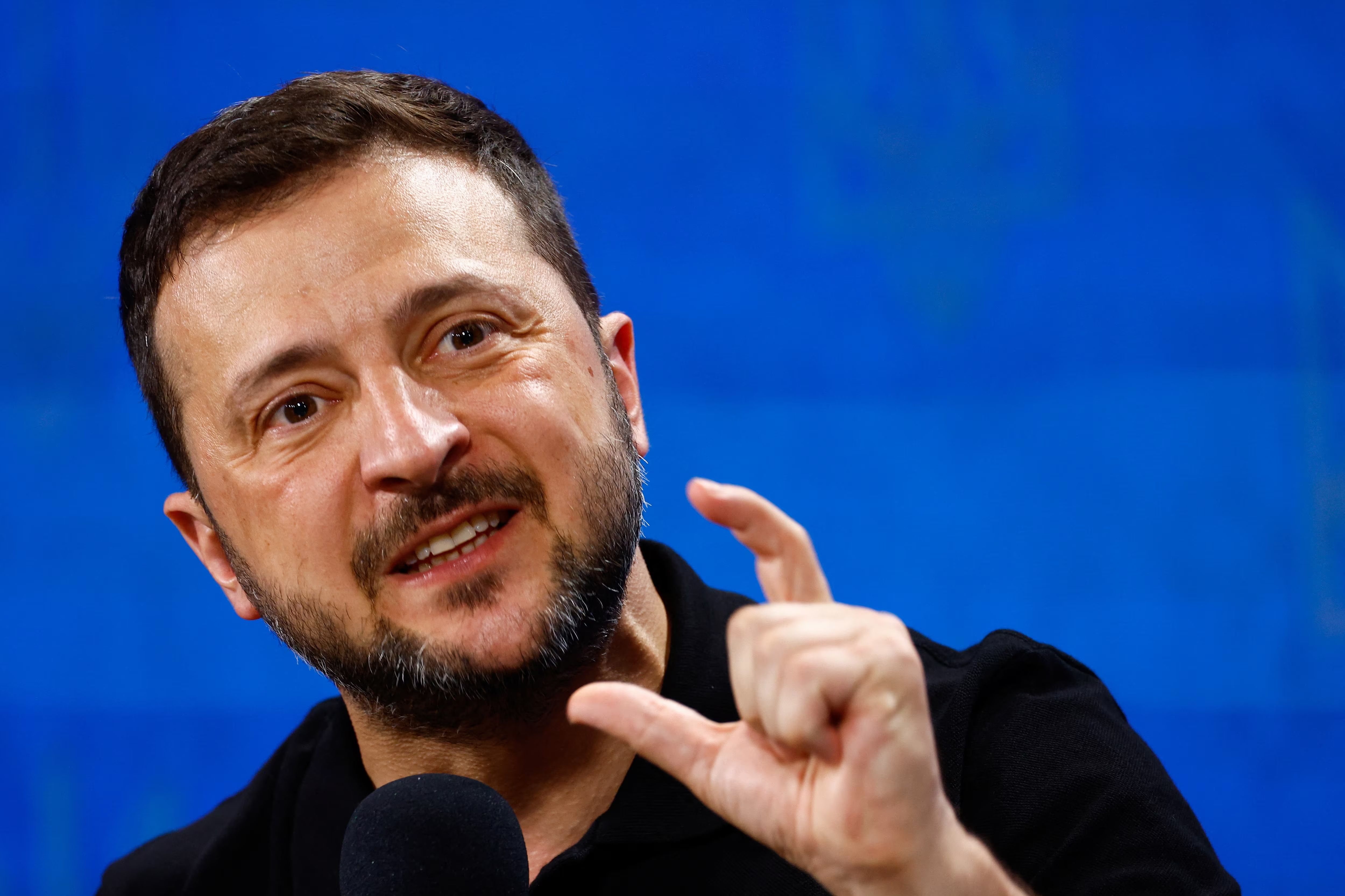 زلنسکی: اگر زیر «چتر ناتو» برویم، واگذاری بخش‌های اشغالی به روسیه را در نظر می‌گیریم