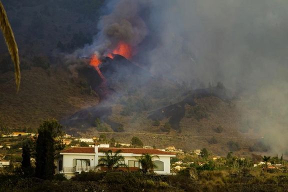 Volcanic eruption on the island of Lapalma in Spain, thousands of people evacuate their homes