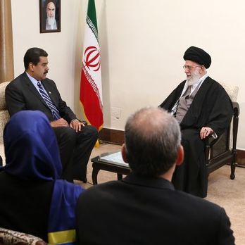 "الغارديان": القصف الأميركي لإيران أثار مخاوف لدى فنزويلا