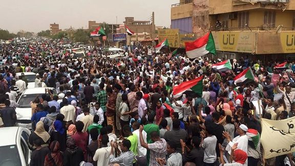 مقامهای آمریکایی: واشینگتن برای رسیدگی به وضعیت سودان به دنبال نقش واسطه امارات است