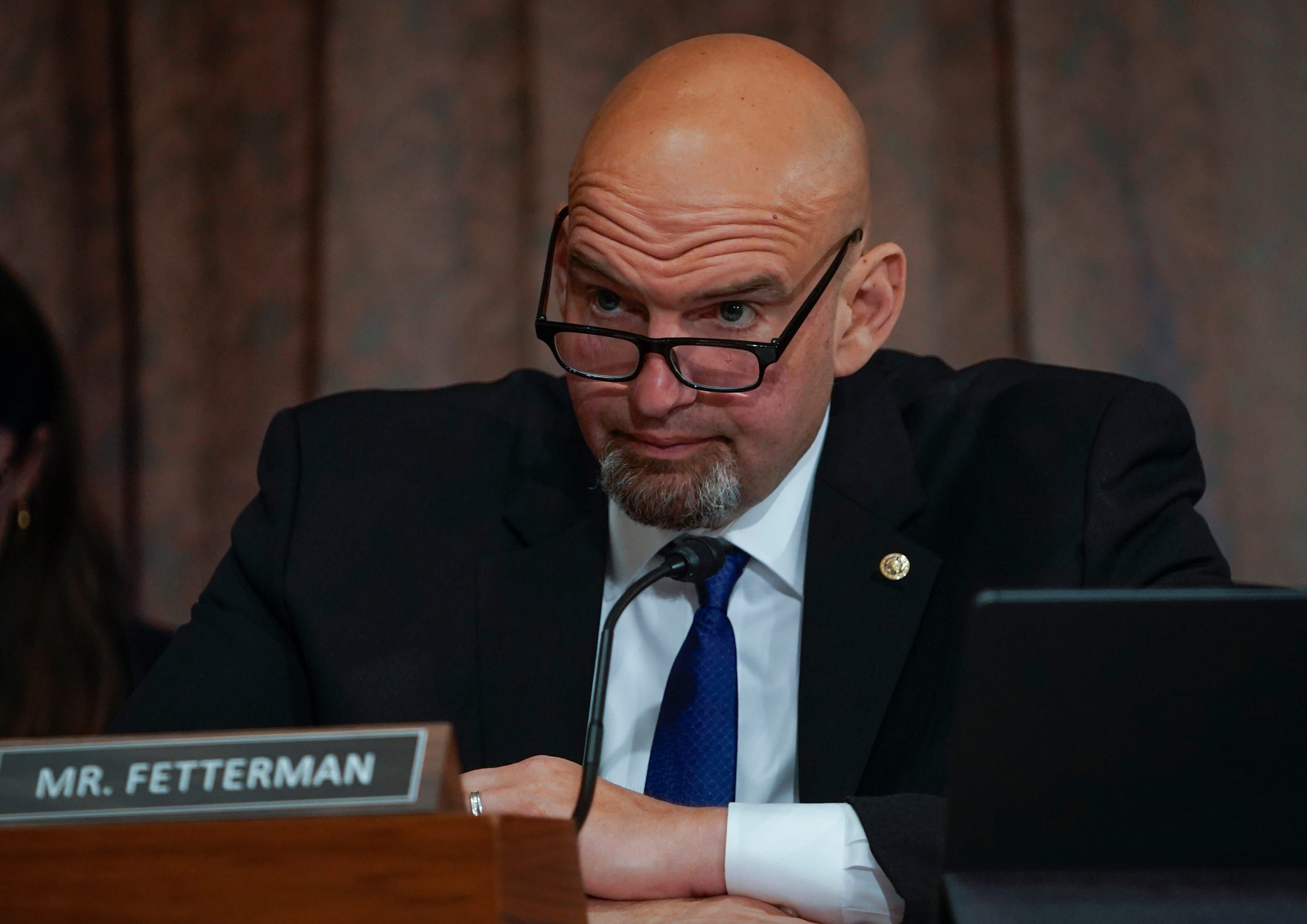 جان فترمن، سناتور دموکرات: قطعا و کاملا از تصمیم ترامپ برای حمله به ایران حمایت می‌کنم