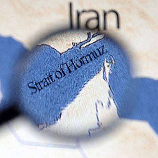 US urges ships to avoid Iranian waters after Strait of Hormuz incident