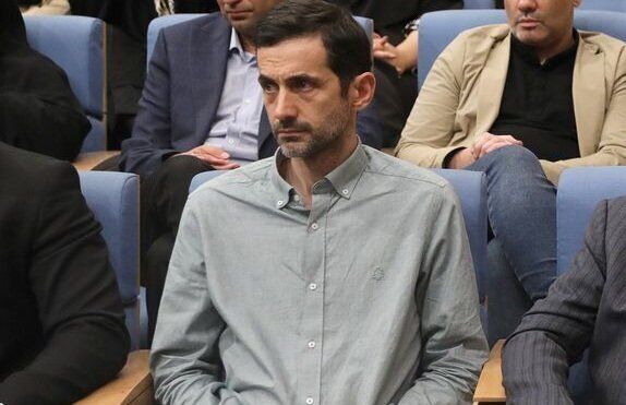 فرزند پزشکیان: مسائل امروز در کشور به وضعیت بحرانی رسیده‌اند