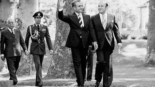 هوشنگ نهاوندی؛ مردی که به شاه هشدار داد