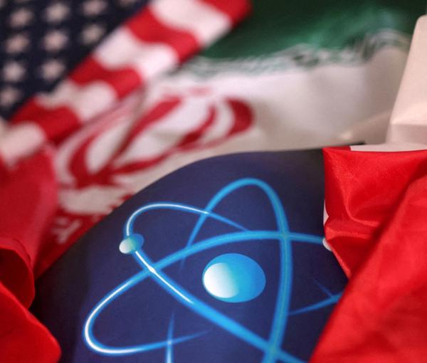 "ميدل إيست آي": تأجيل المحادثات النووية الإيرانية الأميركية بسبب خلاف على أحد السجناء