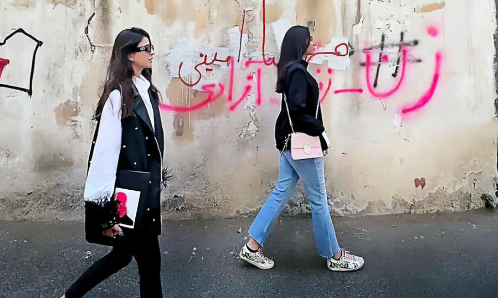 رییس کمیسیون امنیت ملی مجلس: احتمال حمله اسرائیل موجب شد اجرای قانون حجاب متوقف شود