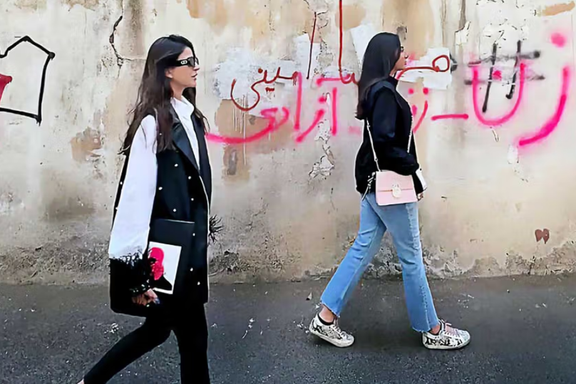 یادداشت روزنامه کیهان: اگر سنگر حجاب فرو بریزد سایر عرصههای فرهنگی و ارزشی هم فرو میریزد