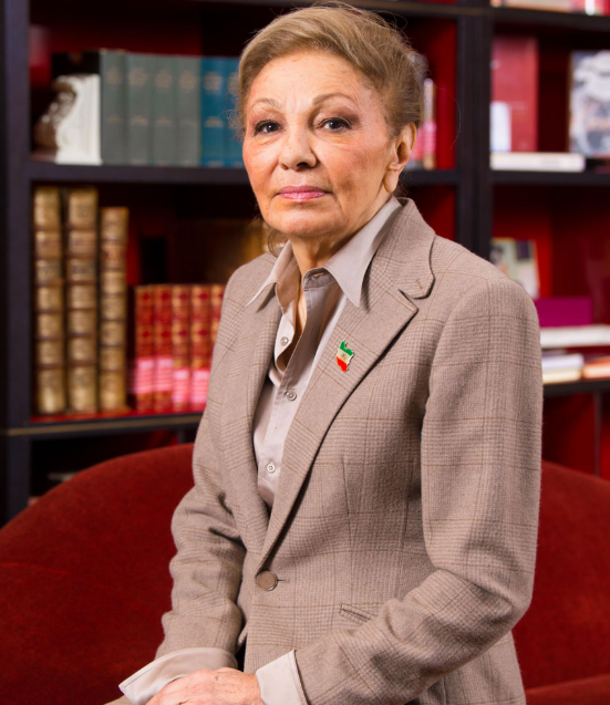 شهبانو فرح پهلوی:  اطمینان دارم مردم ایران پیروز خواهند شد