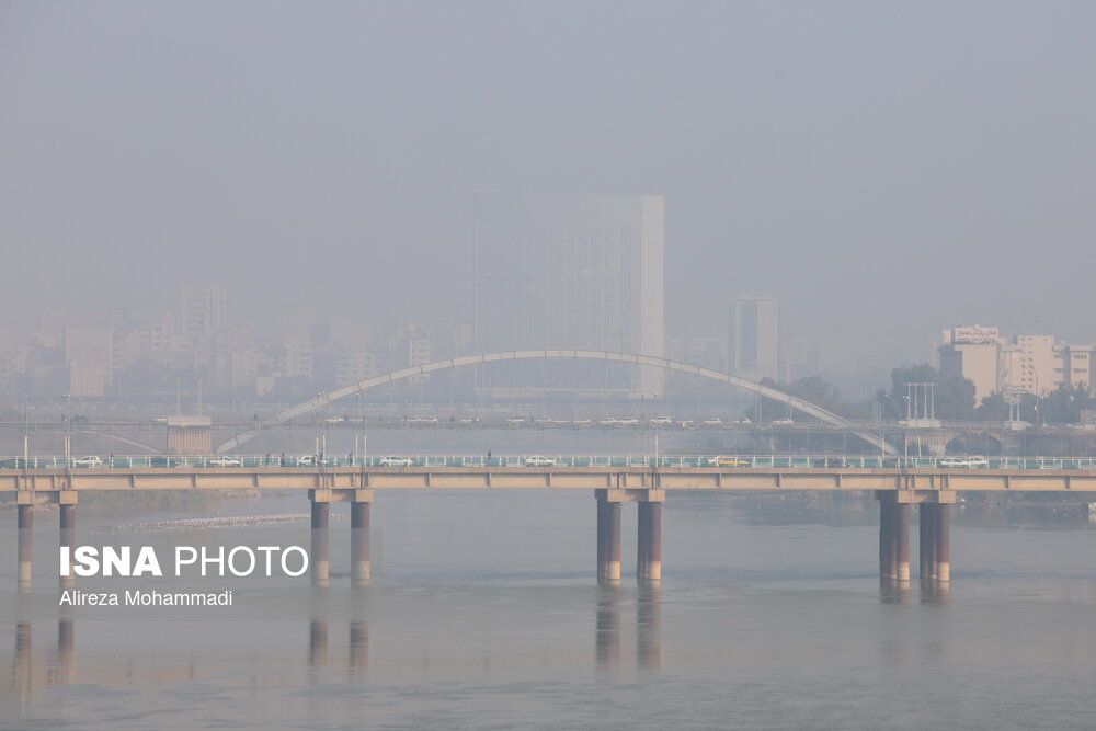 ادامه آلودگی هوا در تهران و شهرهای بزرگ؛ مدارس خوزستان و اراک تعطیل شدند