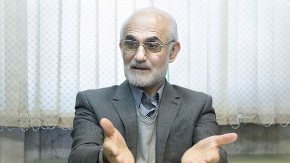 رییس شورای عالی سازمان نظام پزشکی: رفتار دوگانه سعید نمکی باعث بدآموزی برای جامعه میشود