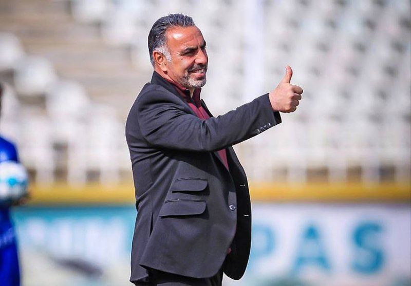 فکری درباره اظهارات همجنس‌گراستیزانه: کلی‌گویی کردم، منظورم شخص خاصی نبود، عذرخواهی می‌کنم