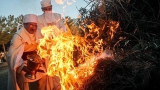 Iran bans public from taking part in Zoroastrian festival