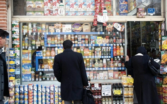 بحران معیشت در ایران و ناپیدا بودن تاثیر رشد اقتصادی اعلام شده از سوی حکومت