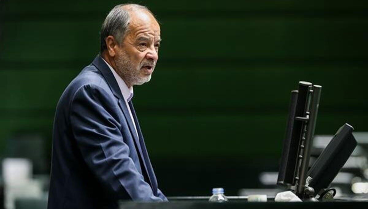 عضو کمیسیون امنیت ملی مجلس: در صورت جلوگیری از فروش نفت، عبور از تنگه هرمز متوقف می‌شود