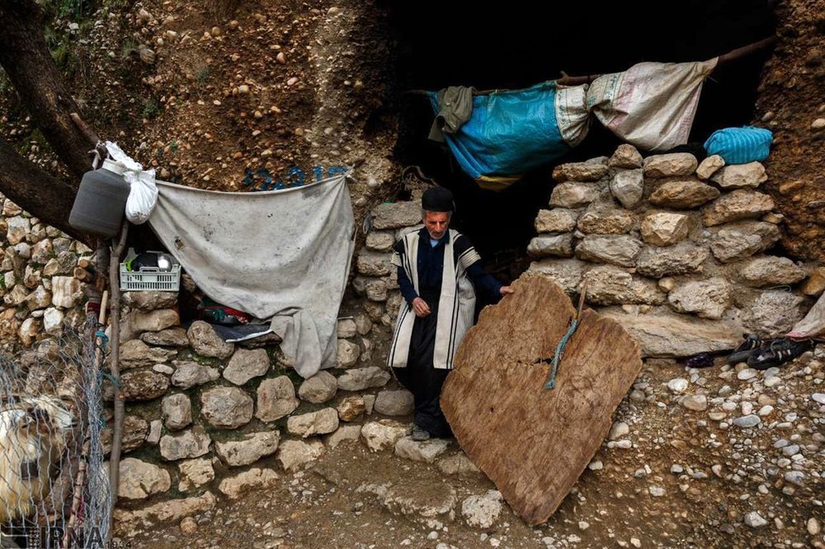 افزایش جمعیت زیر خط فقر همزمان با وضعیت نزولی آموزش و بهداشت؛ «این خانواده‌ها غارنشین‌اند»
