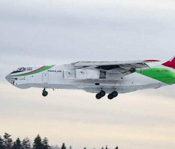 طائرة إيرانية تقلع من مطار شبه جزيرة القرم العسكري.. وطهران تنفي