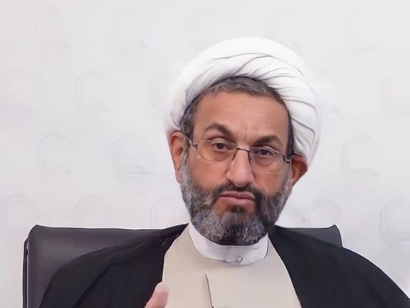 مدرس حوزه علمیه: شنیدهایم در شبکه نمایش خانگی فیلم مستهجن پخش میشود