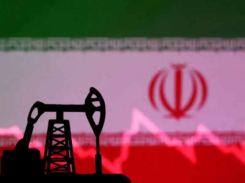 رغم العقوبات الدولية.. خطة إيرانية "عاجلة" لرفع إنتاج النفط إلى 4 ملايين برميل يوميًا