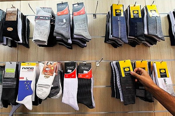 نایبرییس اتحادیه کشباف و جوراب تهران: مردم دیگر توان خرید جوراب را هم ندارند