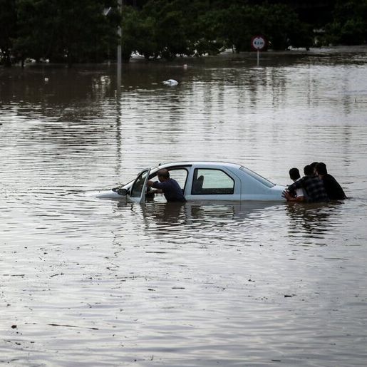 رییس مدیریت بحران شهرداری مشهد: سیلی نبوده، آبگرفتگی خیلی جزئی بوده و برطرف میشود