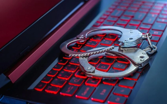 یادداشتی از حسین رونقی؛ نترسیم و اجازه ندهیم ترس برای ما تصمیم بگیرد