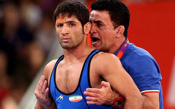 سعید عبدولی: «هروقت محمد بنا قهرمان استان تحویل داد، به به و چه چه کنید»