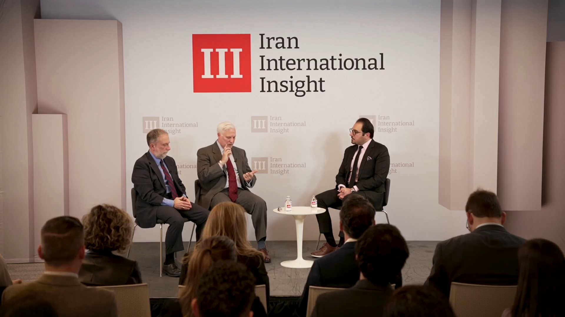 کارشناسان: اقدام نظامی آمریکا علیه جمهوری اسلامی بدون فشار مستمر نتیجه نخواهد داد