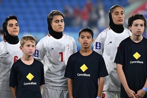 Australia grants asylum to five players of Iran women’s football team