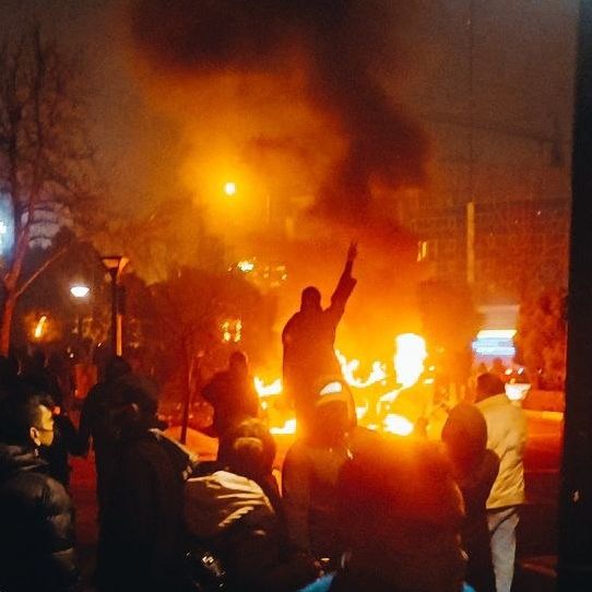 محمد نوریزاد: جوانههای برخاسته از خاکستر ما برای سرنگونی شما دورخیز کردهاند