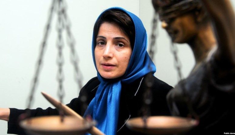 ناشطة إيرانية معتقلة تشيد بالمقاومة في أوكرانيا: إنها حرب بين الديمقراطية والديكتاتورية