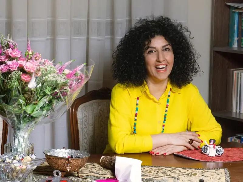 عشية حفل جائزة نوبل.. الحقوقية الإيرانية نرجس محمدي تعلن إضرابها عن الطعام من السجن