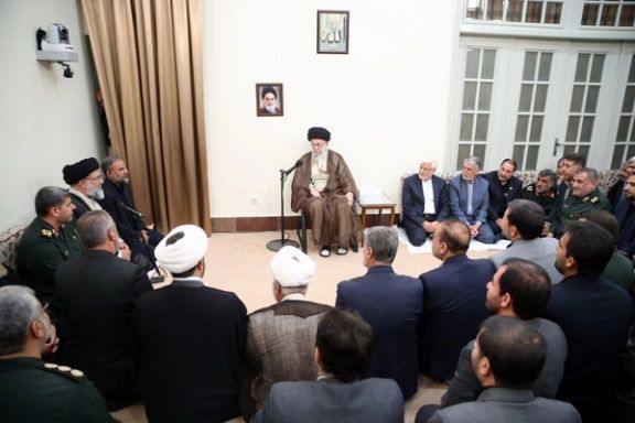 در حالی که هنوز کابینه پزشکیان رای اعتماد مجلس را ندارد، صالحی در کنار عارف به دیدار خامنهای رفت