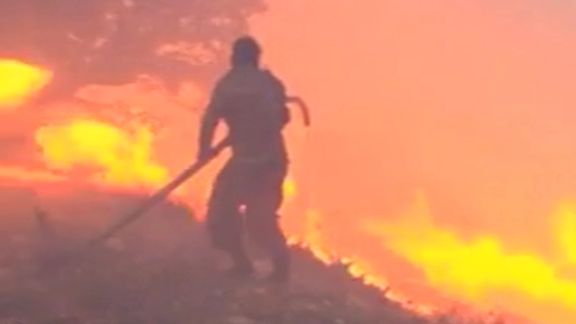 منابع طبیعی گلستان: آتشسوزی گسترده جنگلهای درازنو با گذشت ساعتها همچنان ادامه دارد