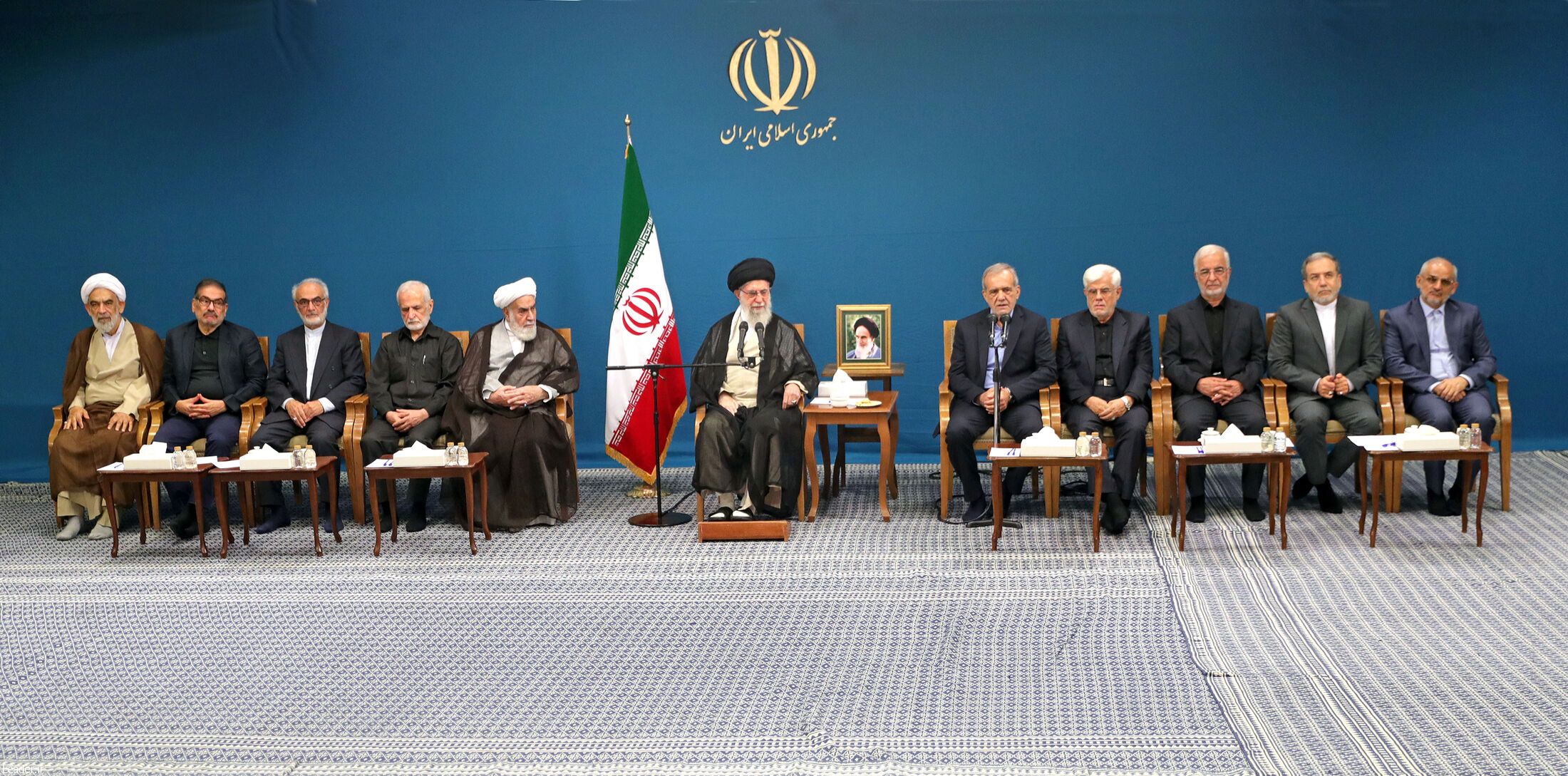 Supreme Leader Ali Khamenei at the center during the first meeting with Masoud Pezeshkian's cabinet, August 27, 2024.
