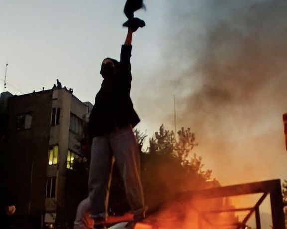 زعيم أهل السنة في إيران يدين التحرش بالمعتقلات.. ولجنة حقوق الإنسان التابعة للنظام تنفي