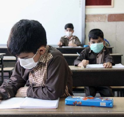 کمیته علمی مقابله با کرونا: با عدم رعایت پروتکل‌ها در مدارس، خطر پیک‌ جدید کرونا وجود دارد