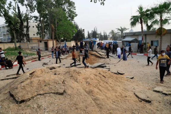 در حمله اسرائیل به بیمارستان ناصر ۲۰ نفر از جمله پنج خبرنگار کشته شدند