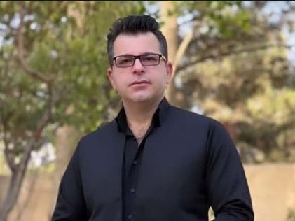 شاهو حسینی، هنرمند کرد، پس از انتشار ویدیویی از اجرای ترانه «بلا چاو» بازداشت شد