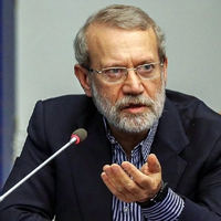 أمين مجلس الأمن القومي الإيراني: مبعوث ترامب يخيّرنا بين الإصغاء أو التعرض لضربة إسرائيلية