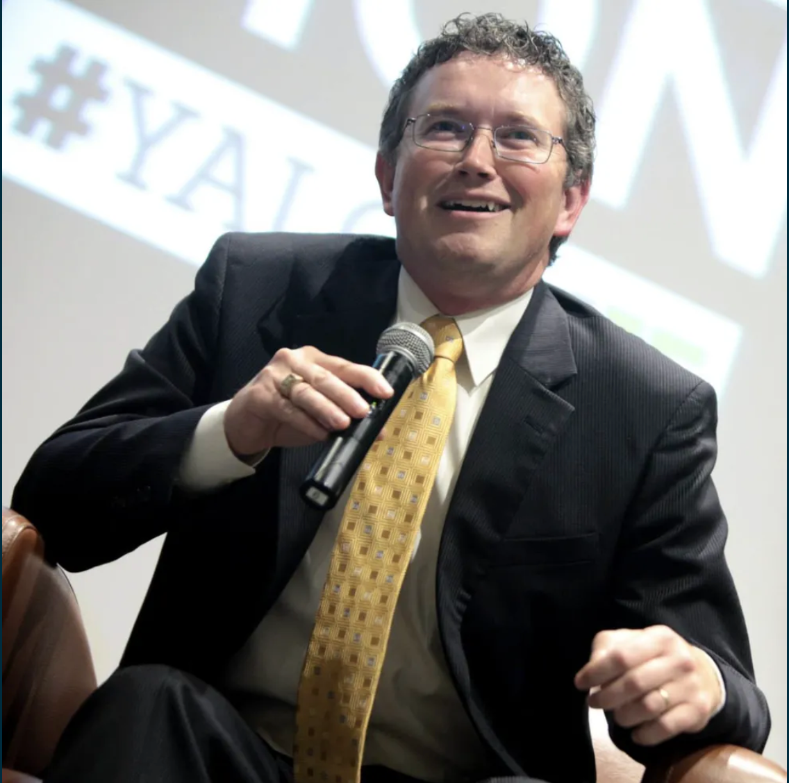 درخواست یک نماینده جمهوری‌خواه برای جلوگیری از مداخله آمریکا در جنگ ایران و اسرائیل