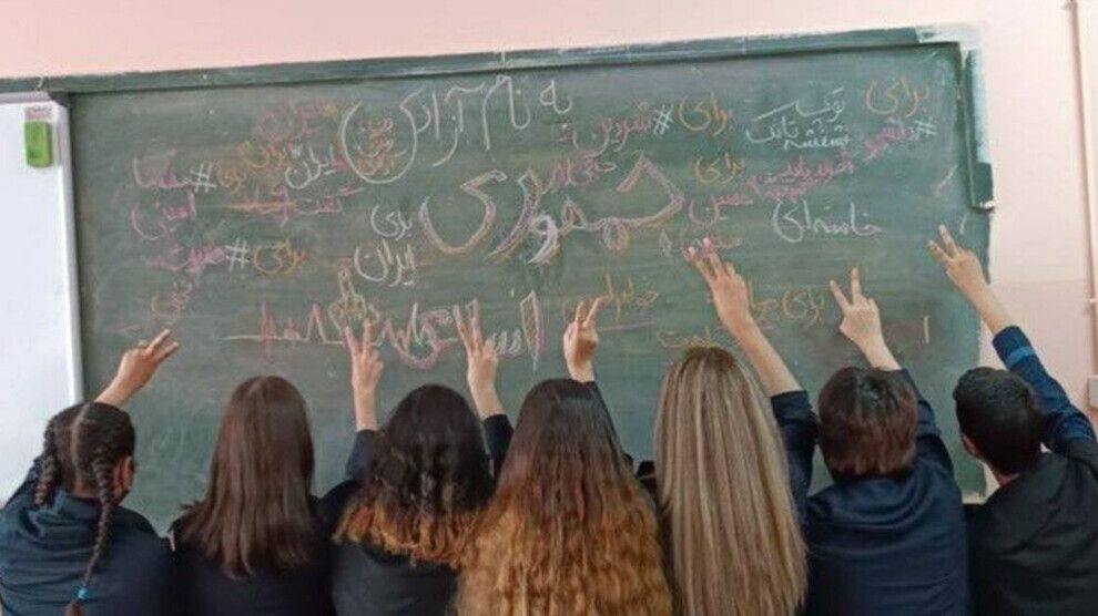 خیزش سراسری مردم ایران؛ اعتراض جوانان، خار چشم سران