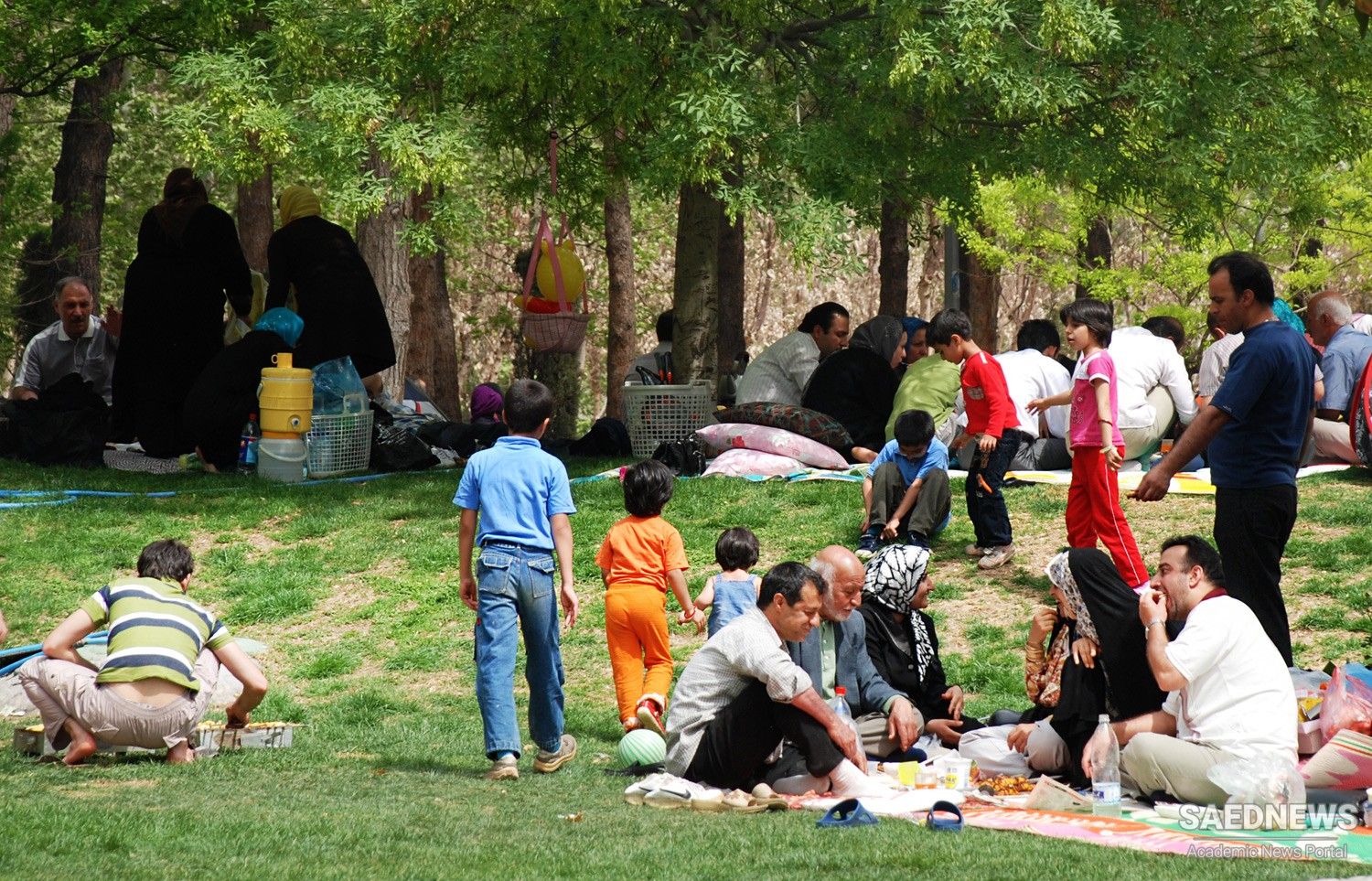 Confusion Erupts As Iran Government Tries To Restrict Spring Picnic
