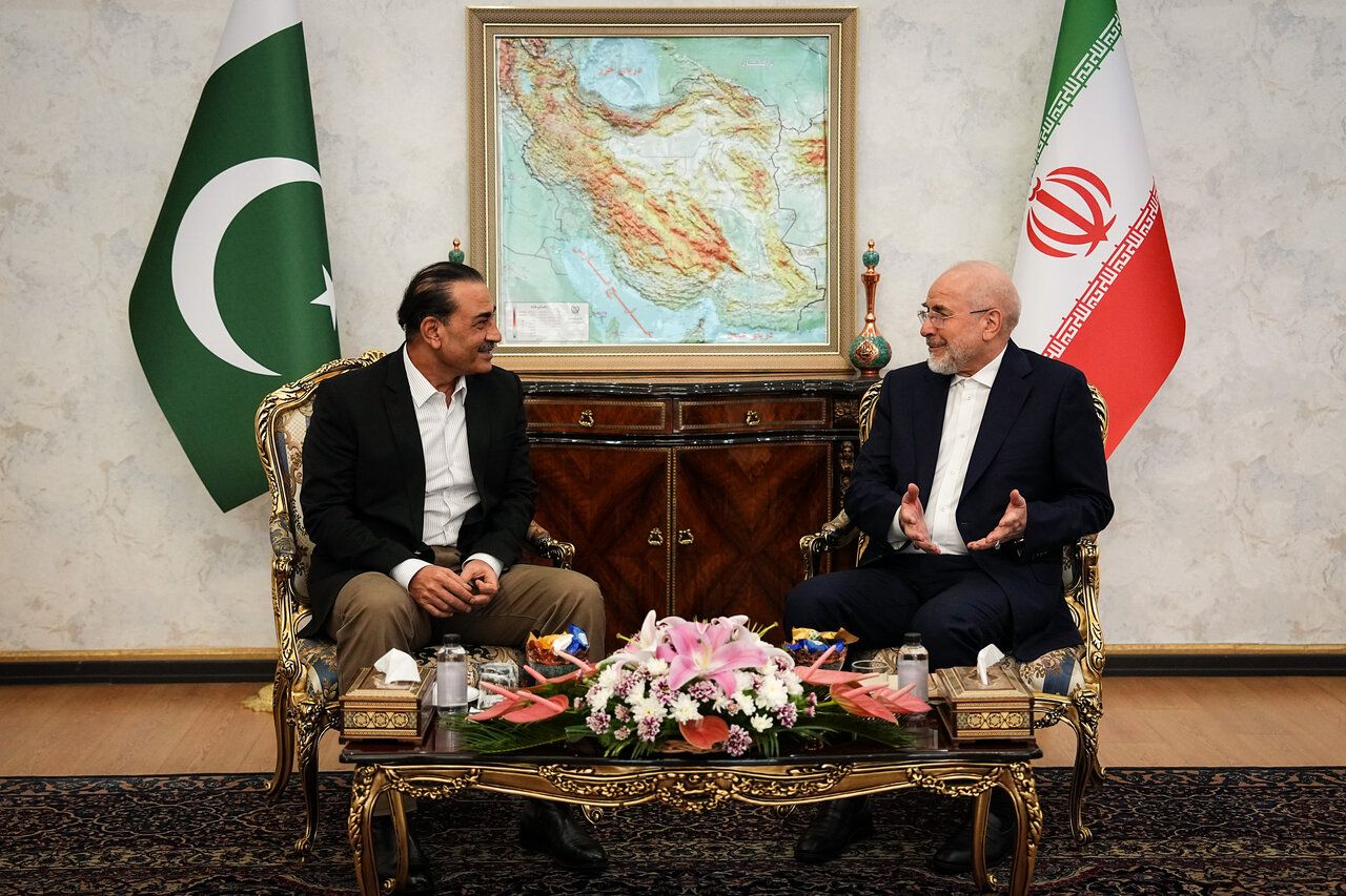 روزنامه کیهان: حضور میانجی‌ها در تهران، عملیات فریب کاخ سفید است