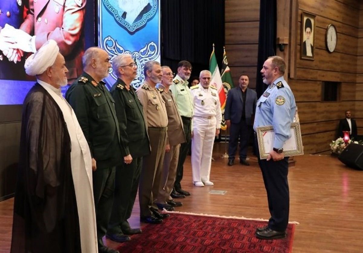 وزیر دفاع: می‌گویند بعد سوریه نوبت ایران است اما نمی‌توانند سراغ ما بیایند