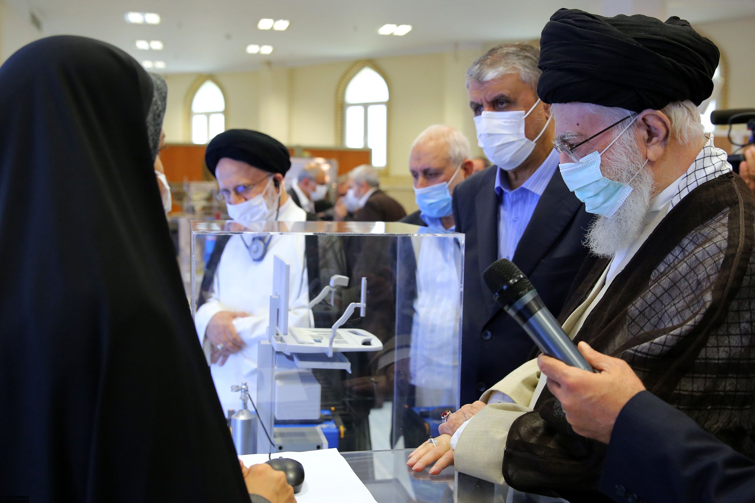 دیدار علی خامنه‌ای، رهبر جمهوری اسلامی، از نمایشگاه دستاوردهای هسته‌ای حکومت ایران، ۲۱ خرداد ۱۴۰۲