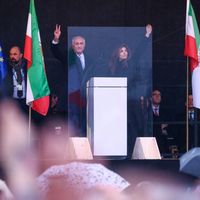 As Trump weighs strikes on Iran, Pahlavi rallies in Munich